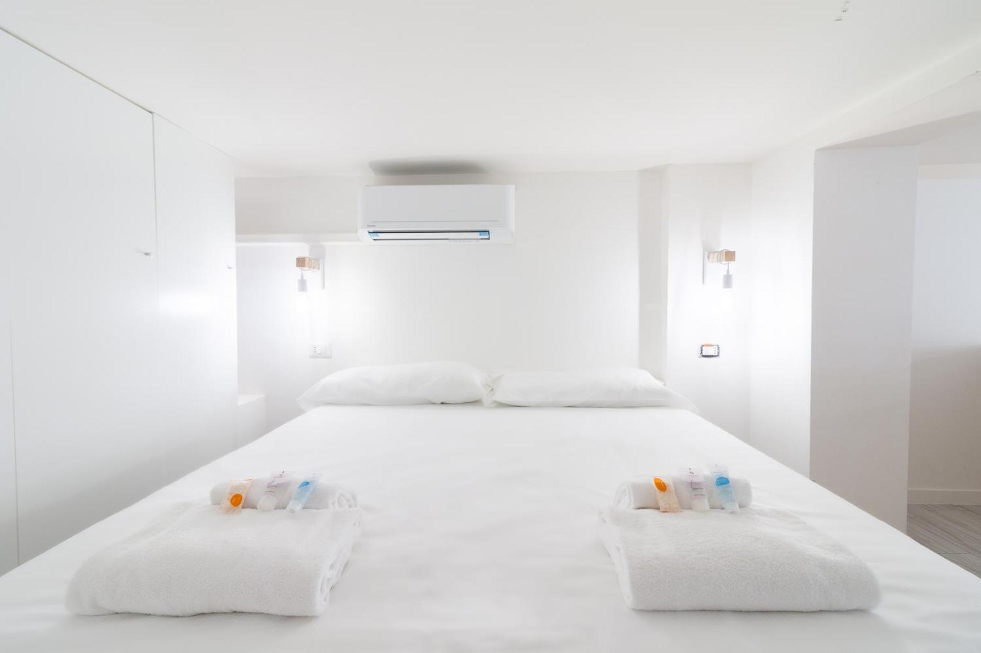 Nel Cuore Dei Navigli - Home Suite Milano Eksteriør billede