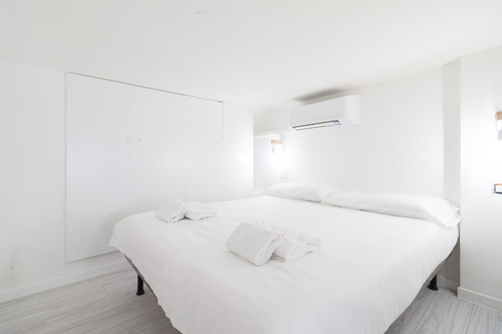 Nel Cuore Dei Navigli - Home Suite Milano Eksteriør billede